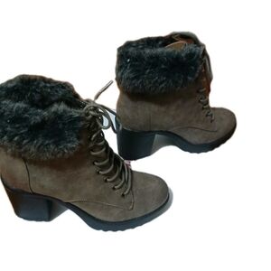 Women's Faux Fur Lace-Up Ankle Boots - Brown